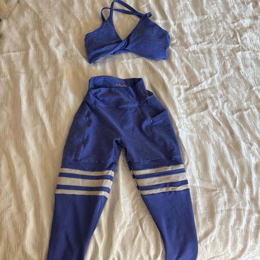 Bombshell blue set top size M bottom XS workout